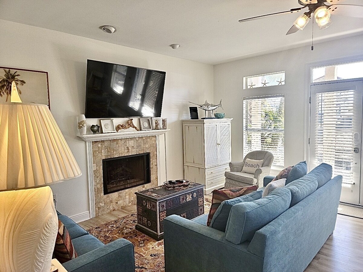 Photo 9 of Destin Oasis Private Pool & Golf cart Beachside Sleep 10 King Summer Deals!!