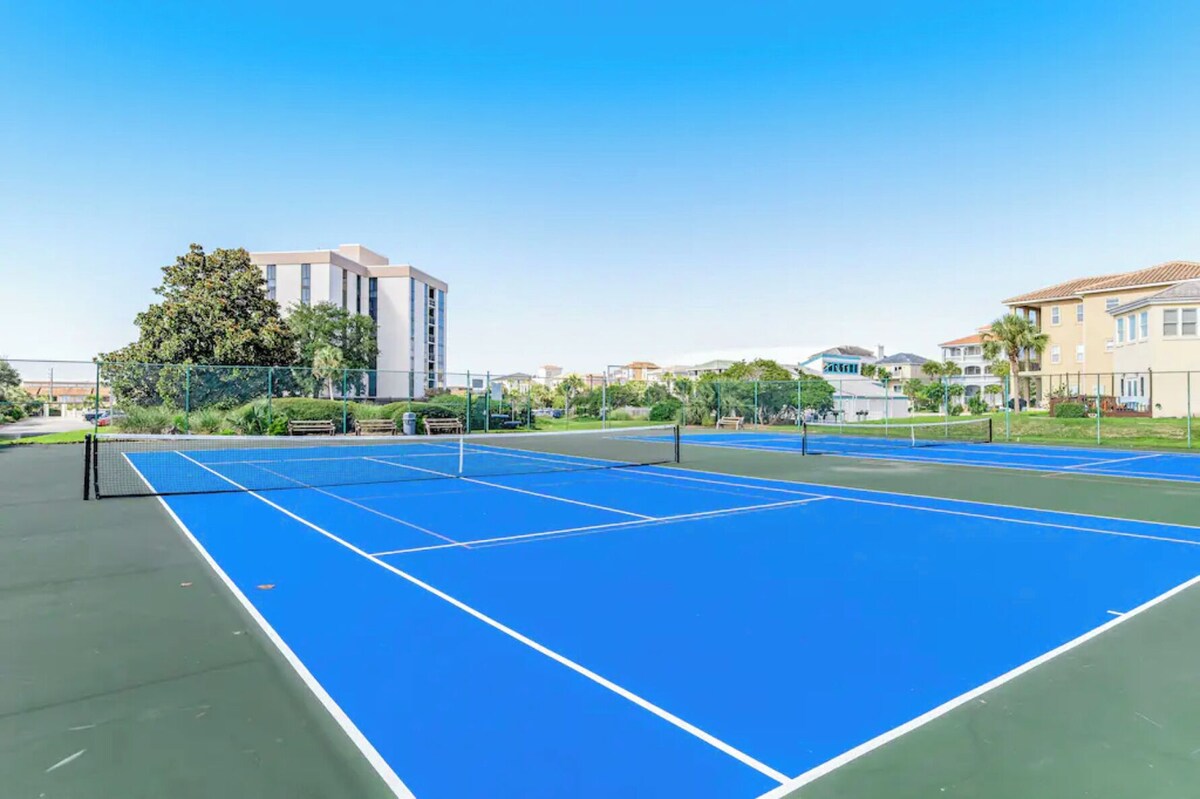 Photo 31 of Destin Oasis Private Pool & Golf cart Beachside Sleep 10 King Summer Deals!!