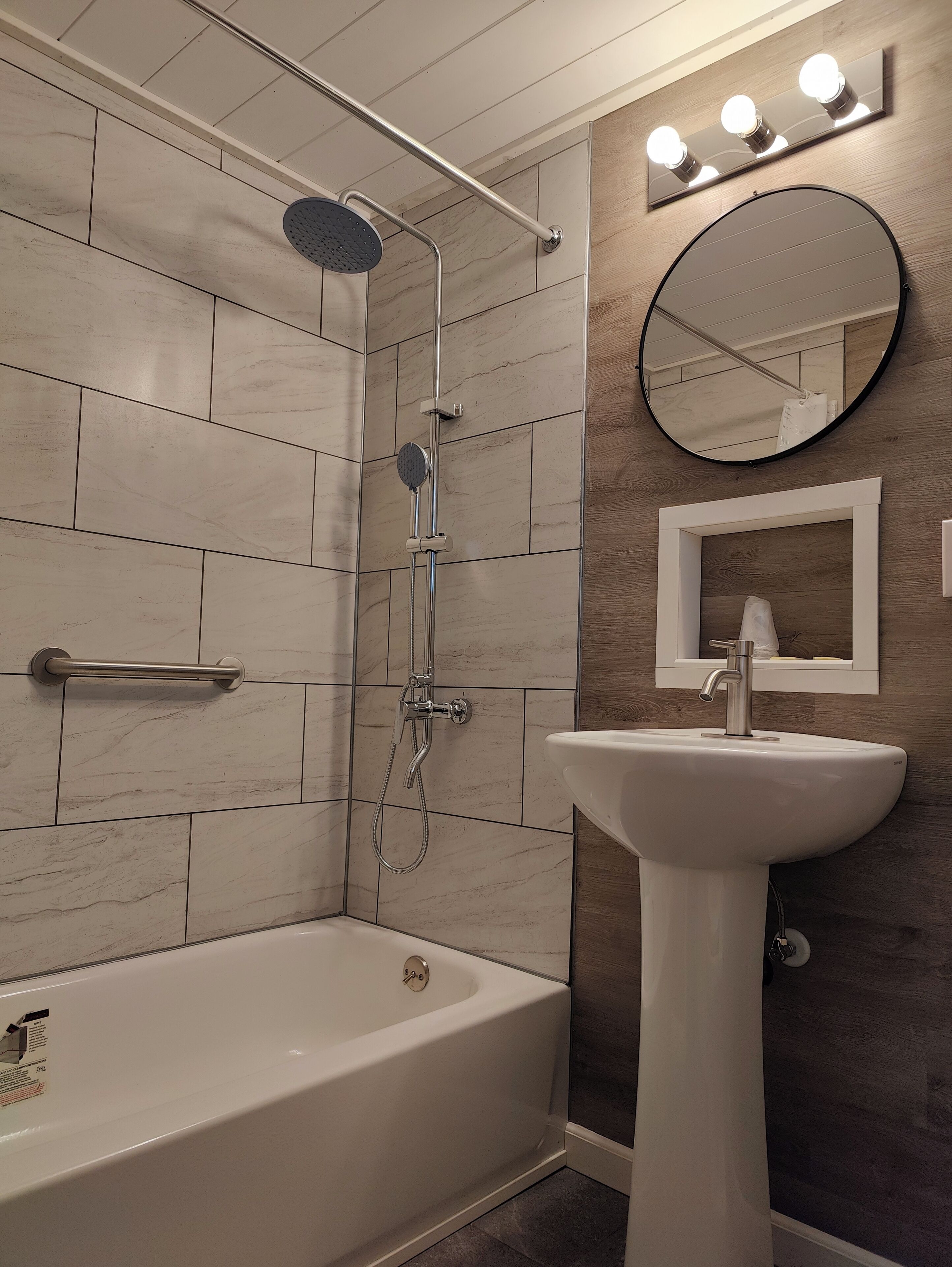 Free toiletries, towels