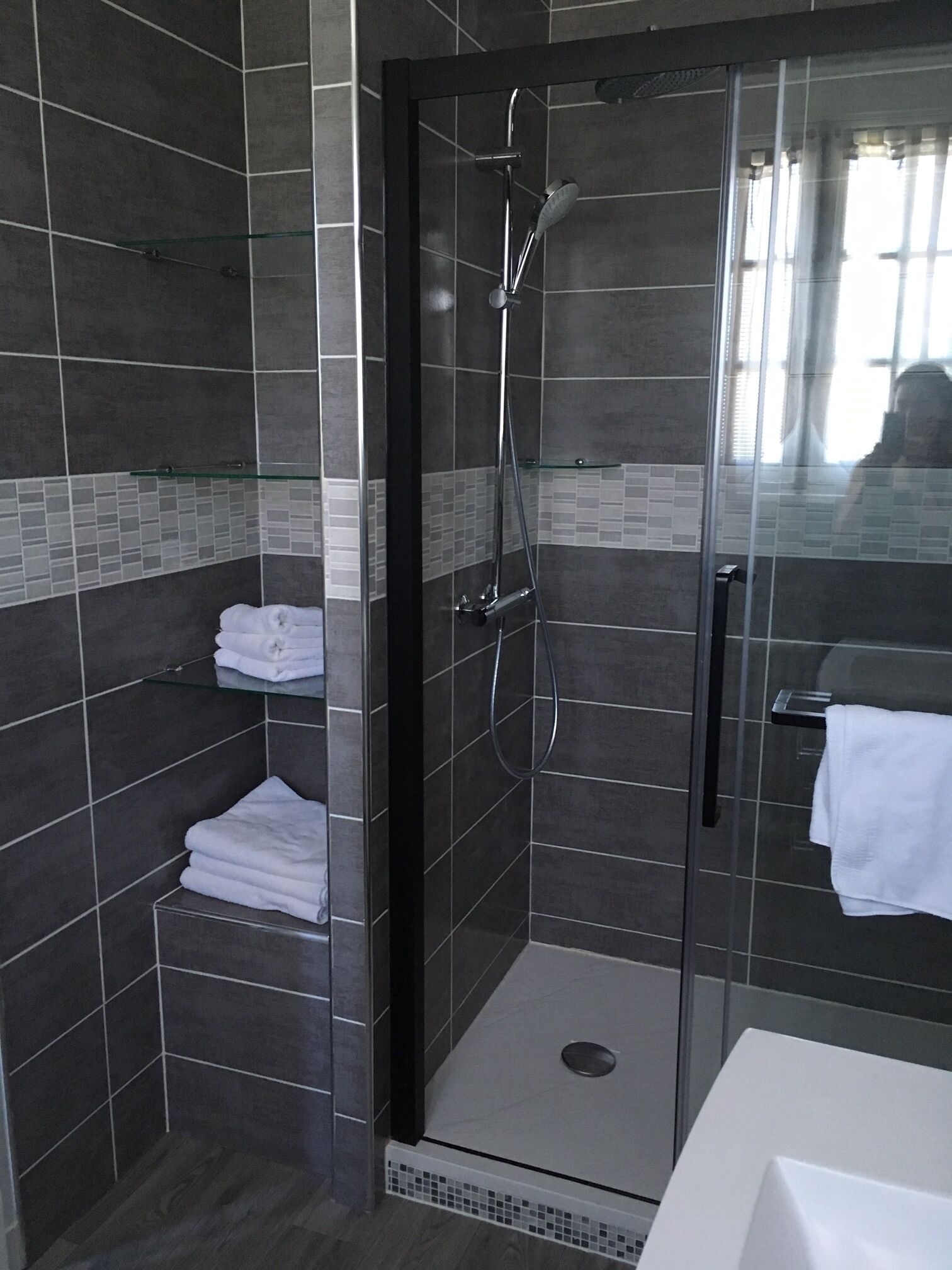 comfort triple room | bathroom | free toiletries, hair dryer, towels