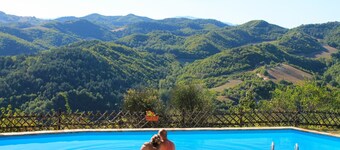 In Farmhouse romantic apartment for 2 people. Panoramic view!