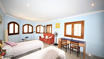 4 bedrooms, desk, iron/ironing board, travel crib