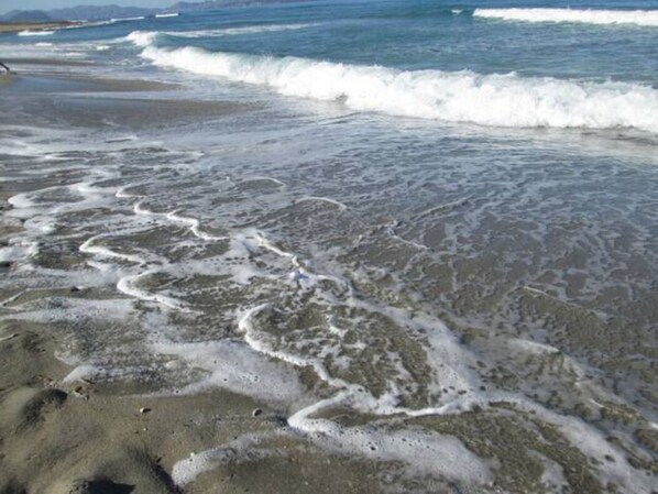 Plage, chaises longues