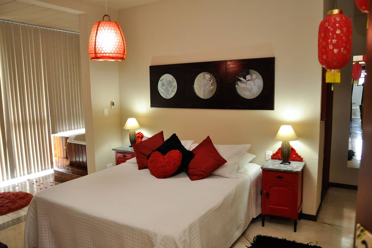Doppelzimmer, Badewanne | Minibar, kostenloses WLAN
