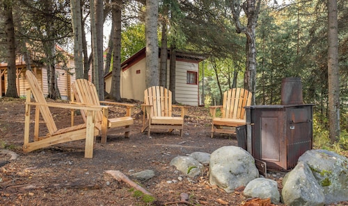 The River House - Private 1.6 acre Upper Kenai Riverfront Home - Cooper Landing