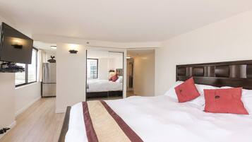 Iron/ironing board, WiFi, bed sheets, wheelchair access