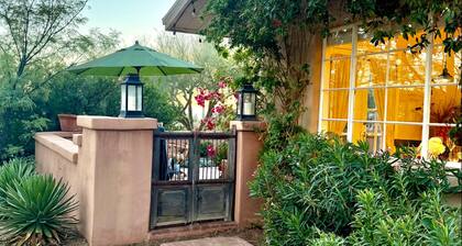 Yksityinen ja tyylikäs Casita "Vanhalla juurella"