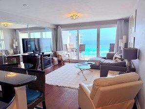 Smart TV, fireplace, DVD player, books