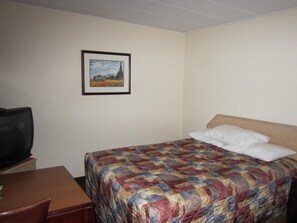 Cribs/infant beds, rollaway beds, free WiFi