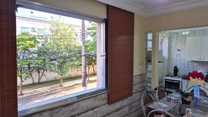 Apartamento (21) | Sala de estar | Televisión de pantalla plana de 32 pulgadas con canales digitales