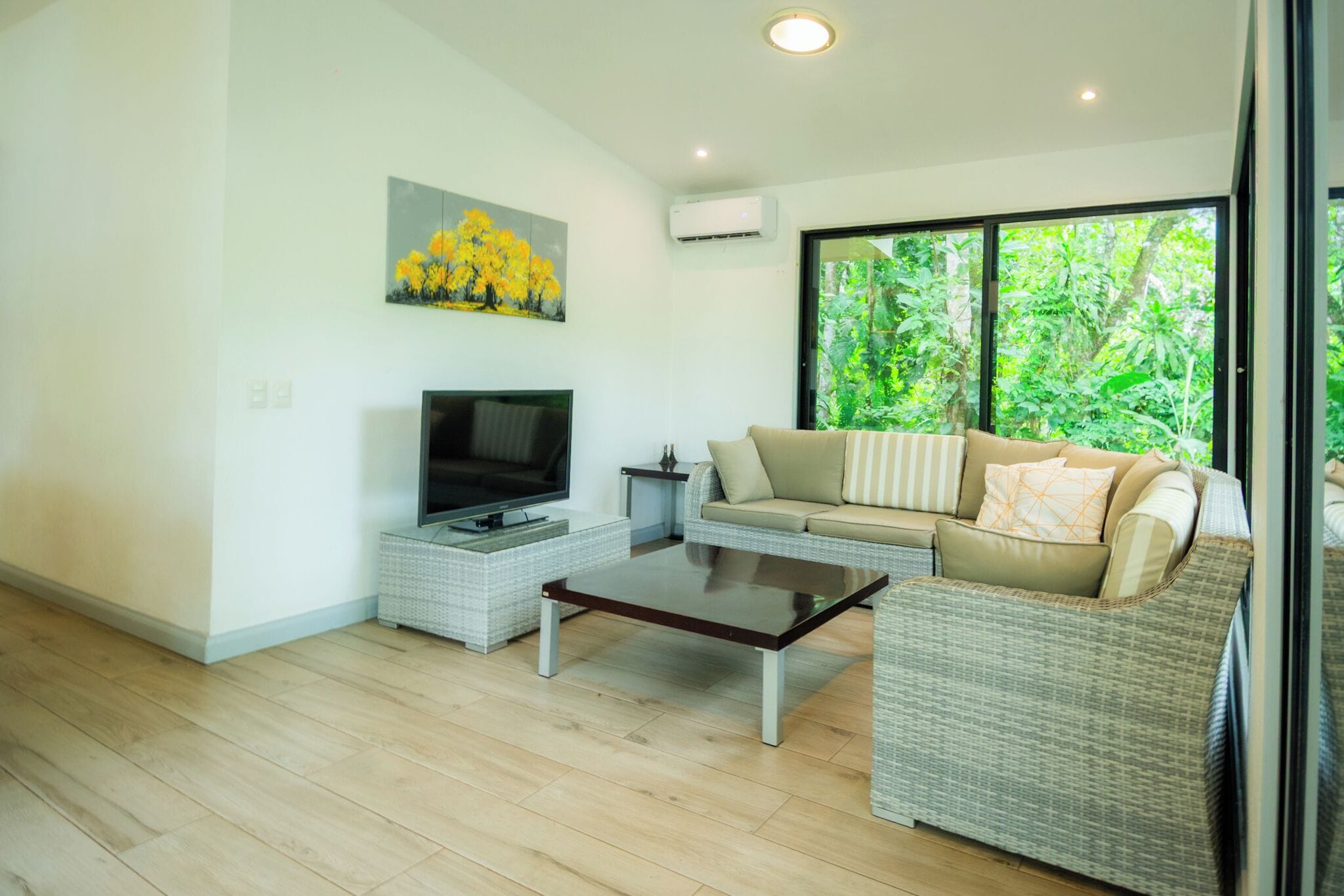 deluxe villa, 2 bedrooms | living area