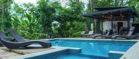 Piscine extérieure