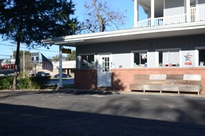 Fachada de la propiedad