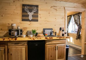 套房 | 私人廚房 | 微波爐、咖啡機/沖茶器