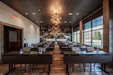 Ironworks Hotel Indy - Image 27