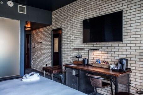 Ironworks Hotel Indy - Image 51