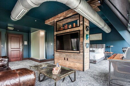 Ironworks Hotel Indy - Image 40