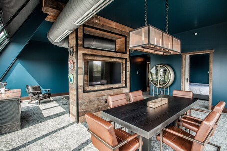 Ironworks Hotel Indy - Image 20