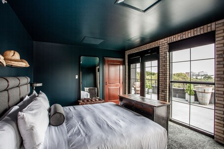Ironworks Hotel Indy - Image 12