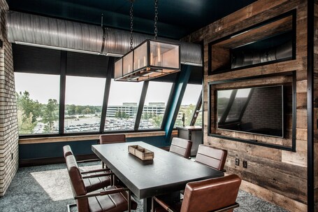 Ironworks Hotel Indy - Image 21
