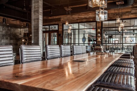 Ironworks Hotel Indy - Image 5