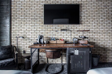 Ironworks Hotel Indy - Image 25