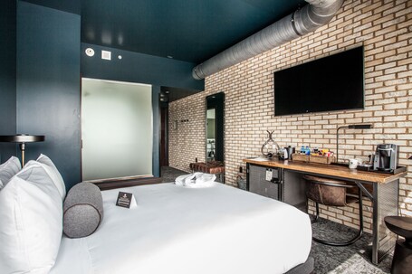 Ironworks Hotel Indy - Image 56