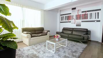 Télévision à écran plat