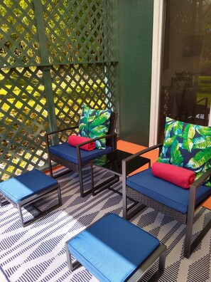 Deluxe Double Room, 1 Queen Bed, Patio, Garden View | Terrace/patio - Hale 'Ohu Bed & Breakfast (Volcano)