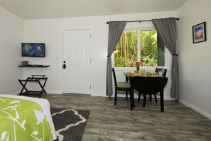Standard Double Room, 1 Queen Bed, Patio, Garden Area | Hypo-allergenic bedding, in-room safe, laptop workspace, blackout drapes - Hale 'Ohu Bed & Breakfast (Volcano)