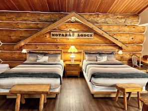 Lodge - 2 Queen Beds Suite | Soundproofing, rollaway beds, free WiFi, bed sheets