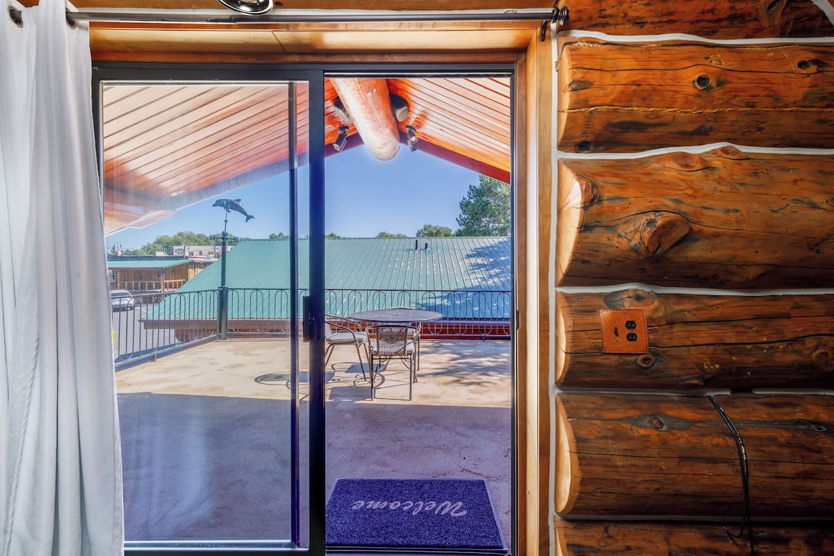 Äänieristys, lisävuoteet, ilmainen Wi-Fi, vuodevaatteet