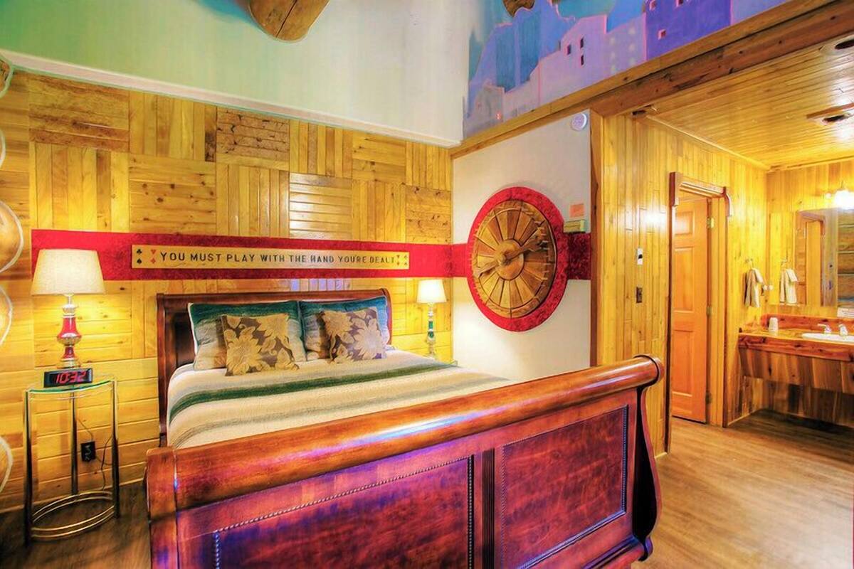 Ferienhütte, 1 Queen-Bett und Schlafsofa, Nichtraucher (Vegas-Themed, Studio, Pet-friendly)