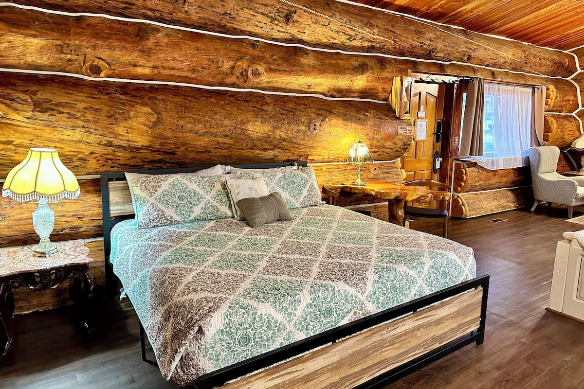 Äänieristys, lisävuoteet, ilmainen Wi-Fi, vuodevaatteet