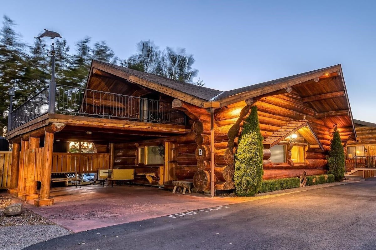 Familien-Ferienhütte, Mehrere Betten, Nichtraucher (2-Story, Bald Eagle/Beach-Themed)