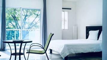 Apartment | 1 bedroom, Egyptian cotton sheets, premium bedding, desk