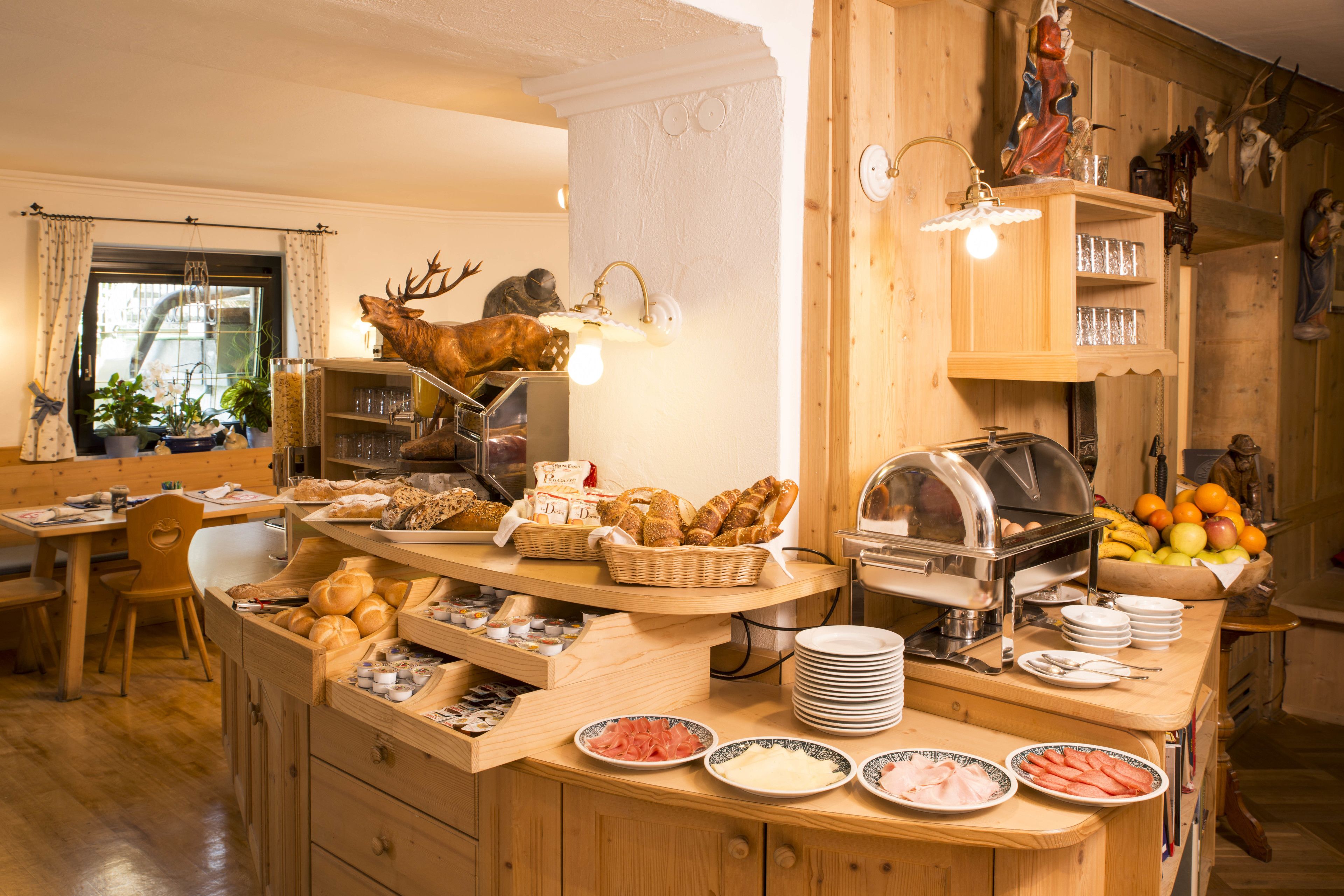 daily buffet breakfast (eur 8 per person)