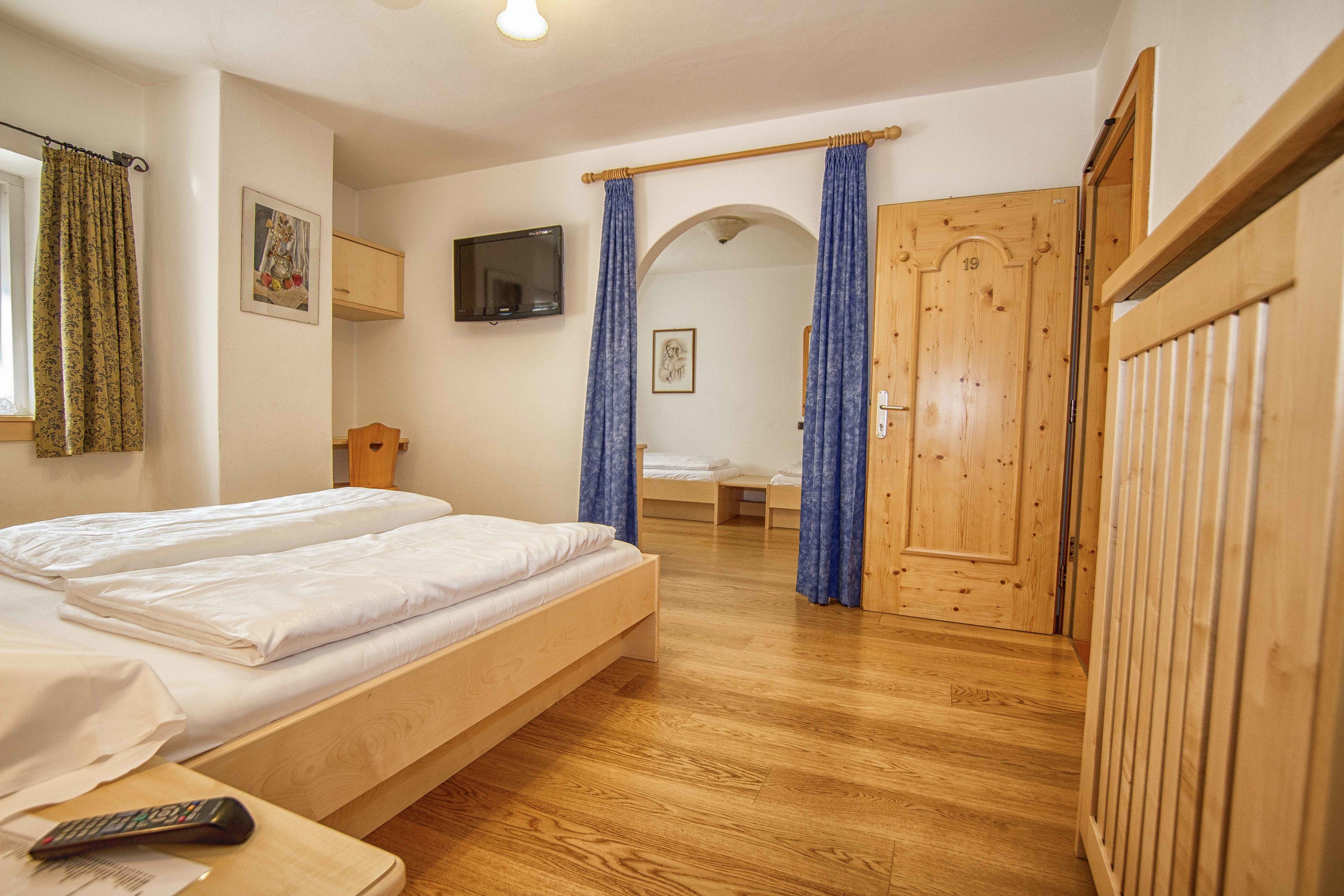 family room | premium bedding, in-room safe, soundproofing, free cots/infant beds