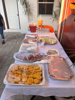 Free daily full breakfast 