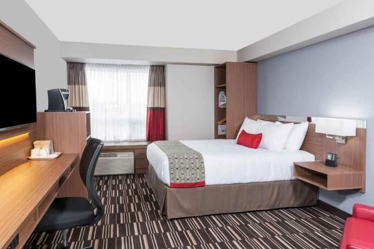Desk, blackout drapes, iron/ironing board, free WiFi