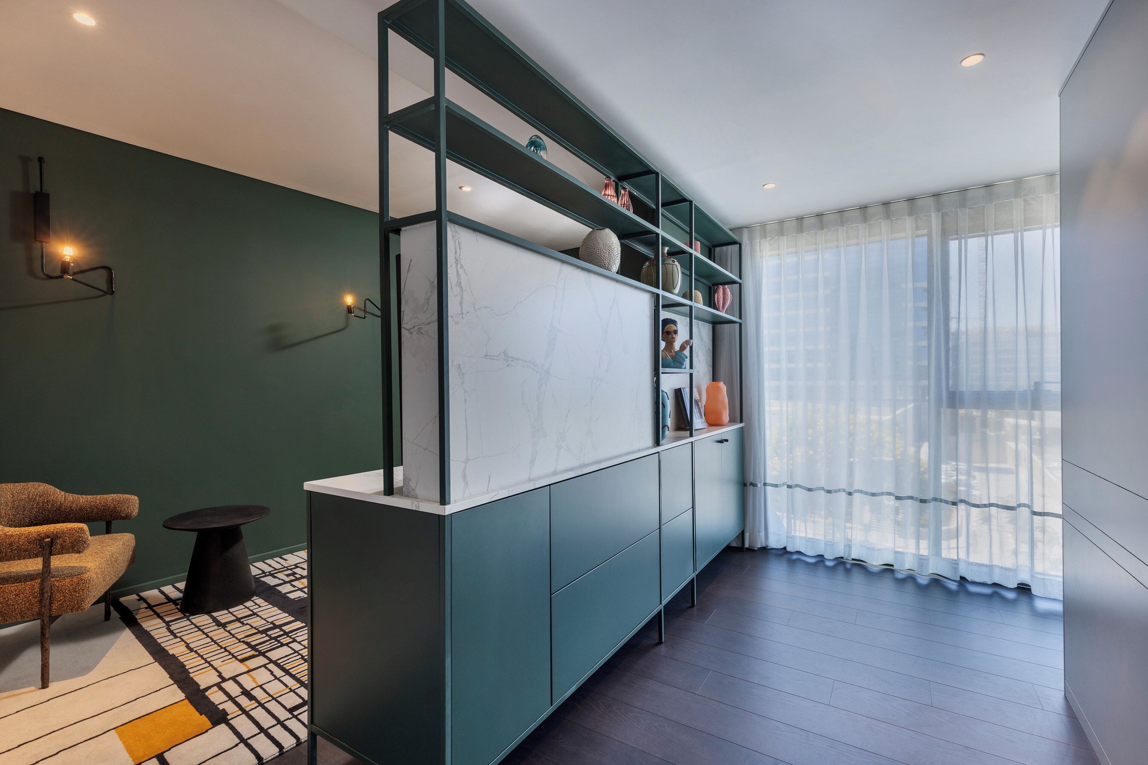 suite, 1 queen bed | in-room safe, desk, free cots/infant beds, free wifi