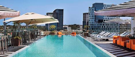 Outdoor pool, pool umbrellas