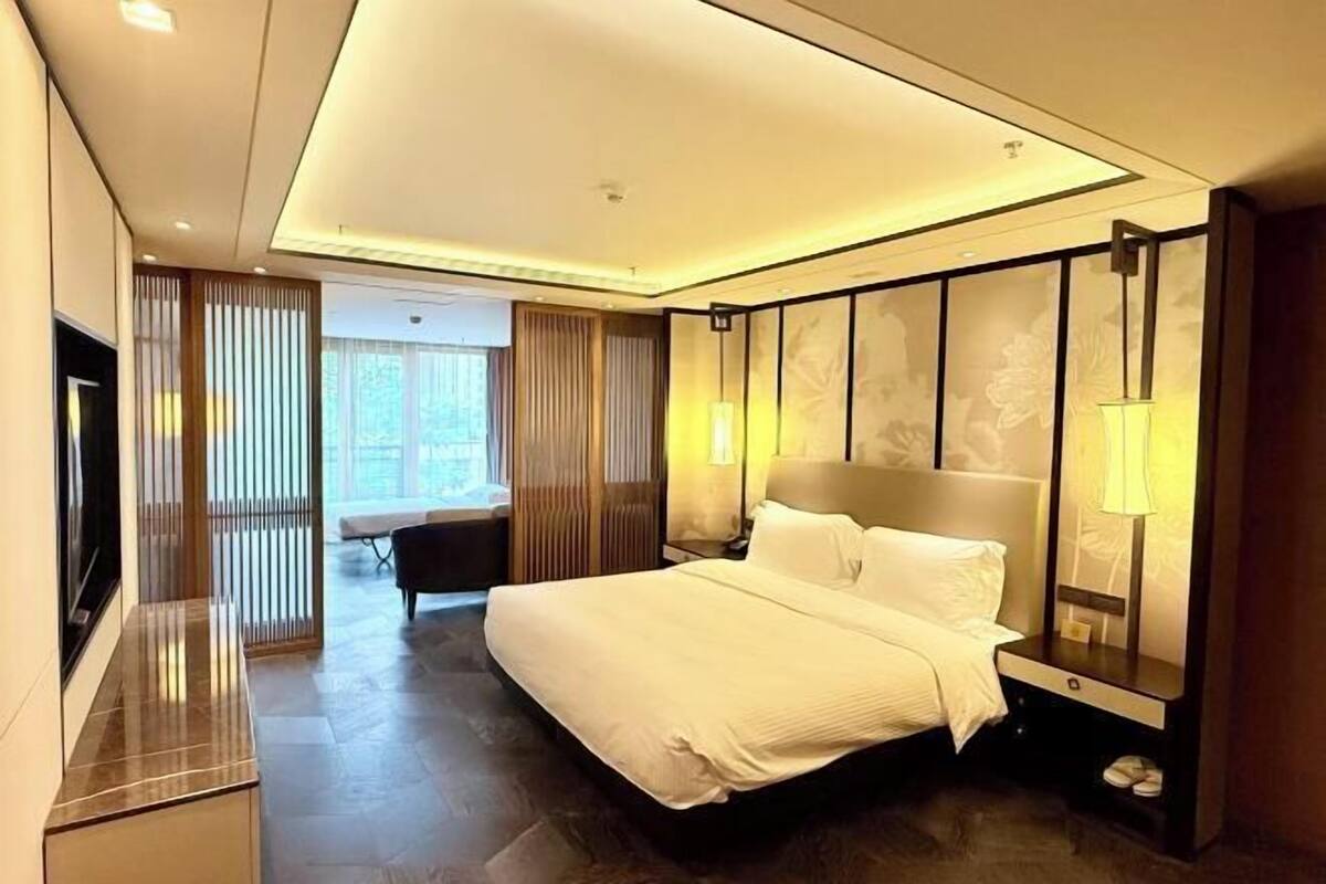 1 bedroom, in-room safe, desk, laptop workspace