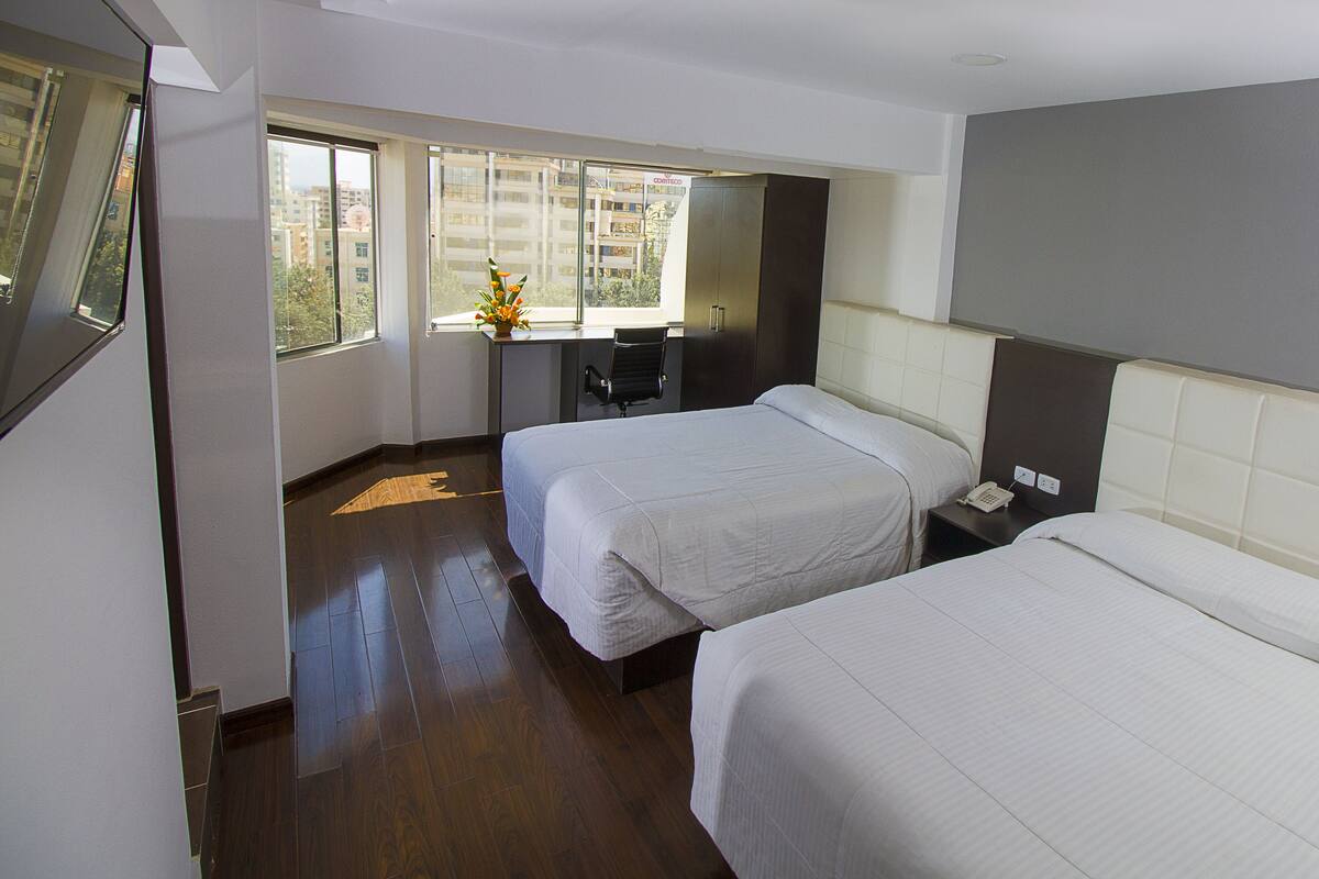Twin Room | Desk, rollaway beds (surcharge), WiFi (free), bed sheets