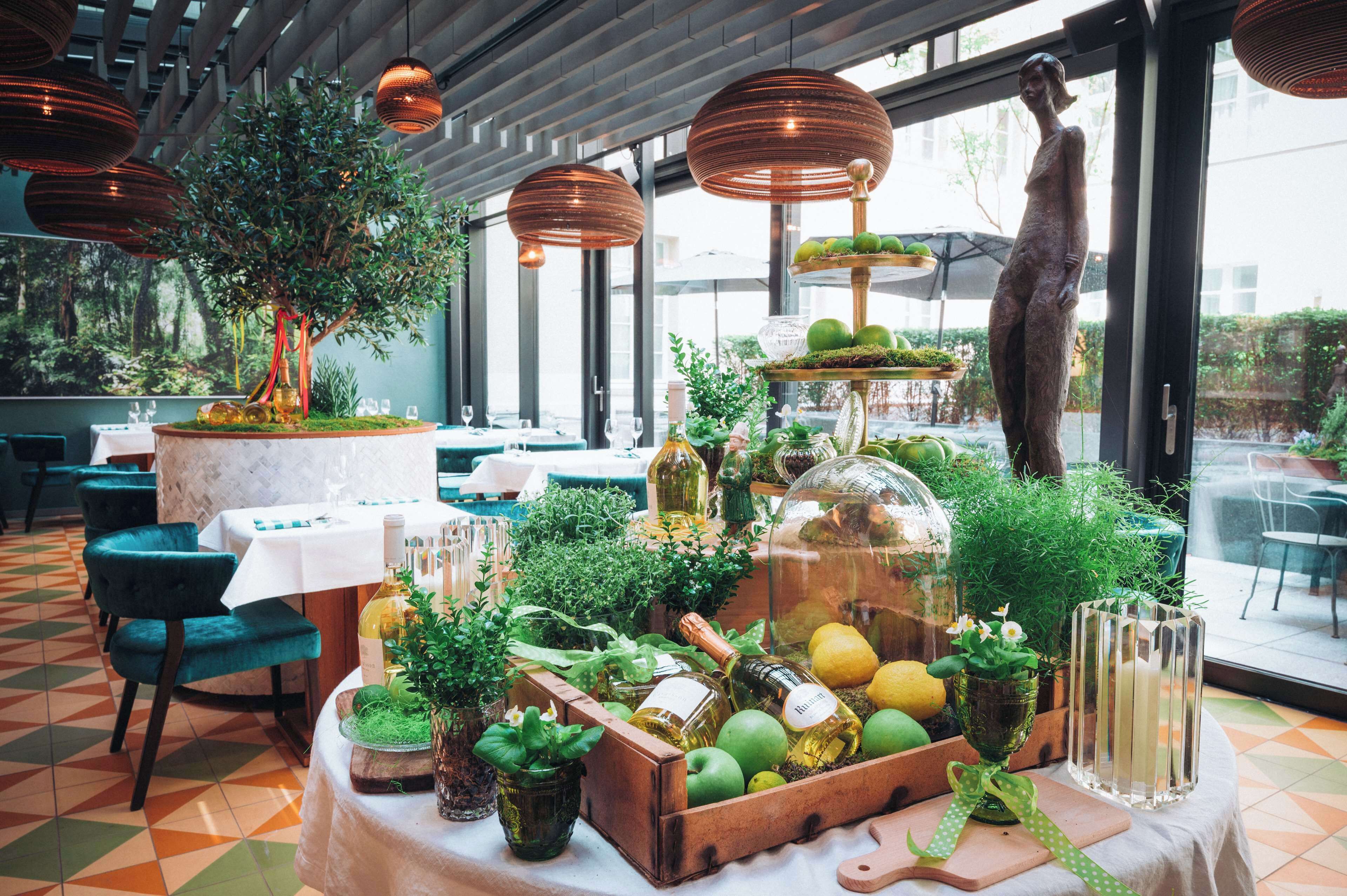 4 restaurants, Italian cuisine