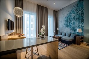 Premium bedding, minibar, in-room safe, desk