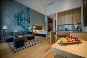 Premium bedding, minibar, in-room safe, desk