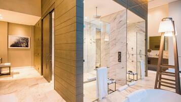 Presidential Suite, 1 King Bed | Bathroom