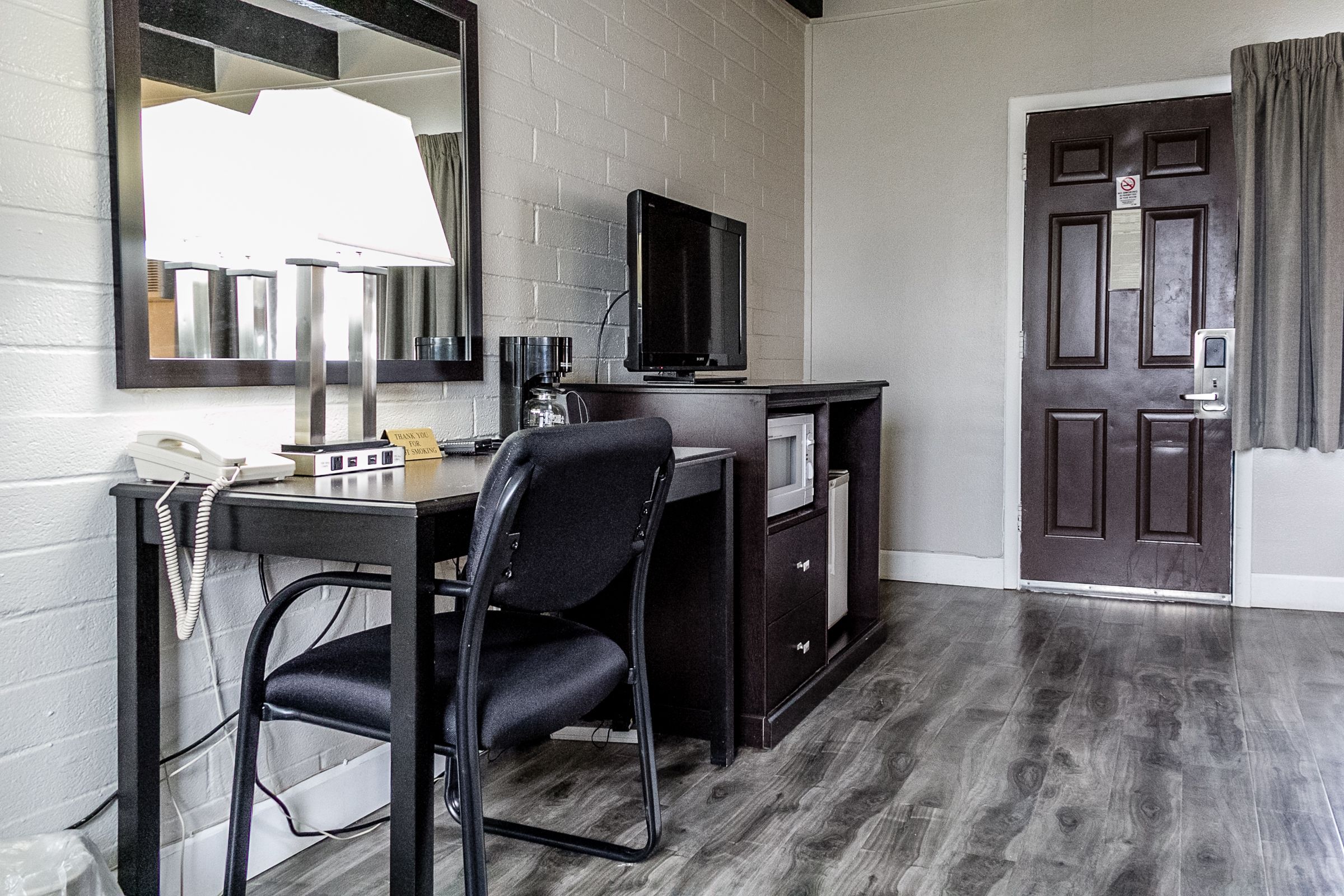 Room, 1 King Bed | Free WiFi, bed sheets