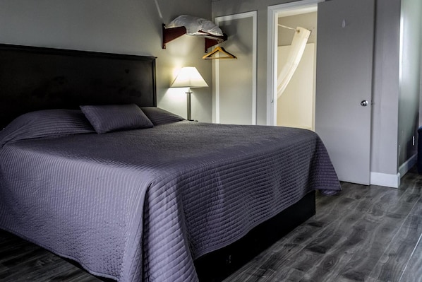 Free WiFi, bed sheets